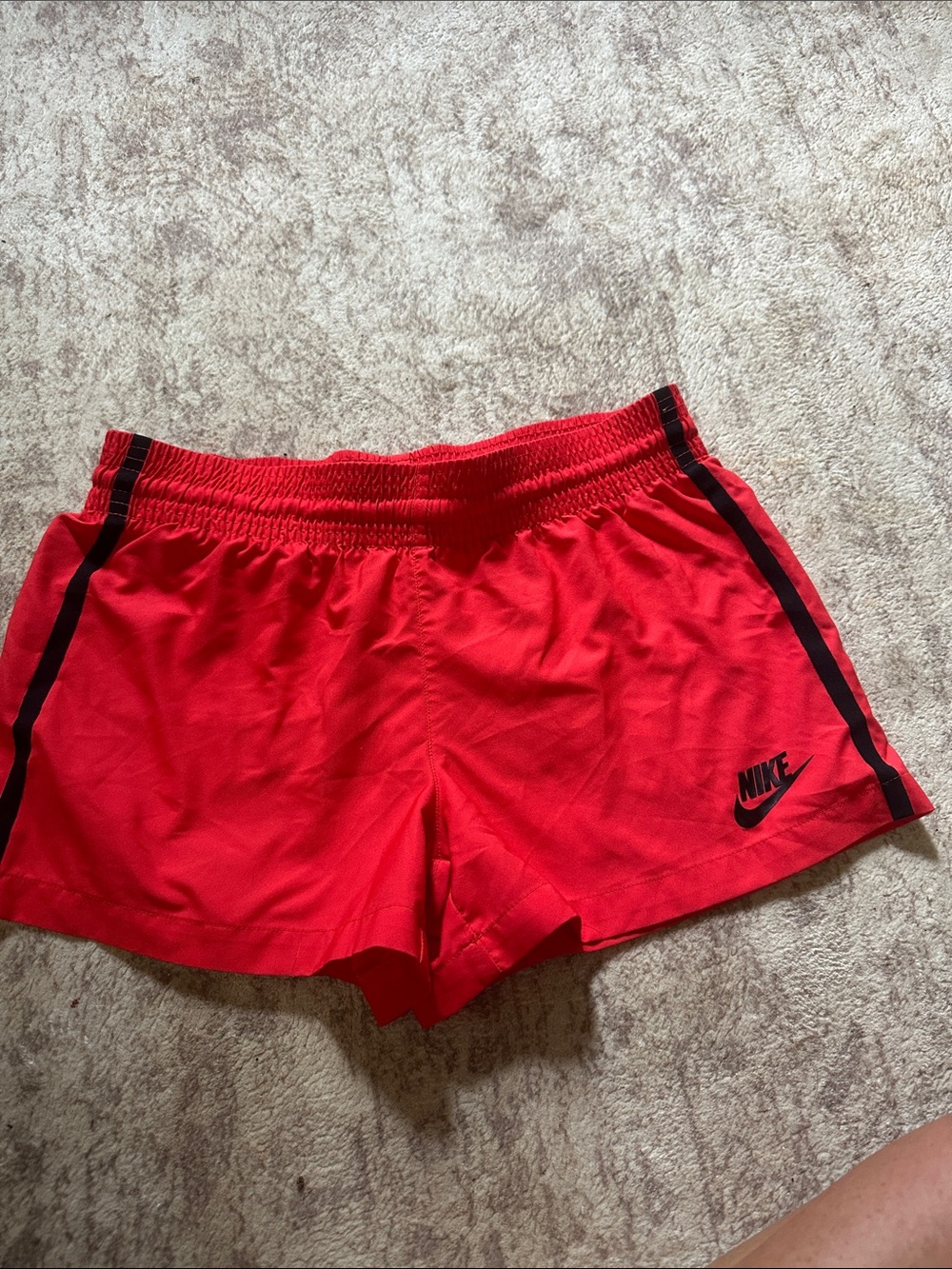 Nike Women’s Running Shorts Red Black Zip Pocket Drawstring Size XS